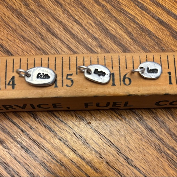 Sterling charms - Picture 1 of 3